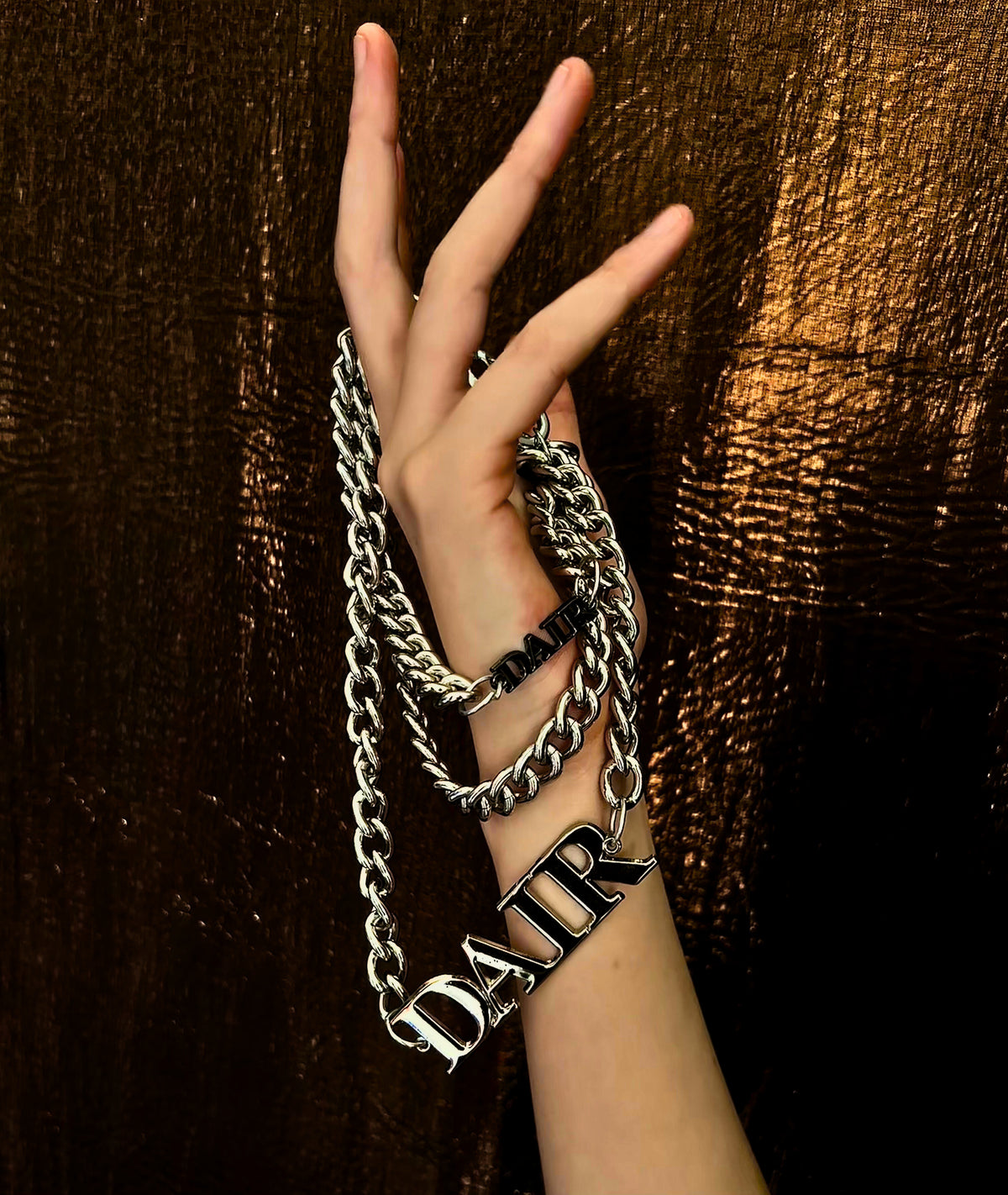 PEACE OF CHAIN